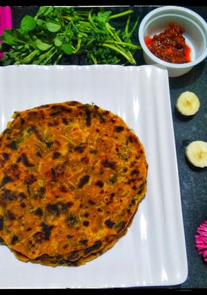 A picture of Spicy multigrain methi and banana thepla.