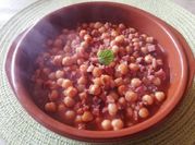 Una foto de caldo de menudo