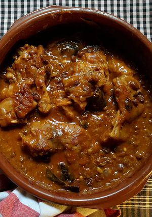 Foto principal de Manitas de cerdo a la catalana