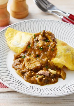 A picture of Curry Tuna Double Omurice.