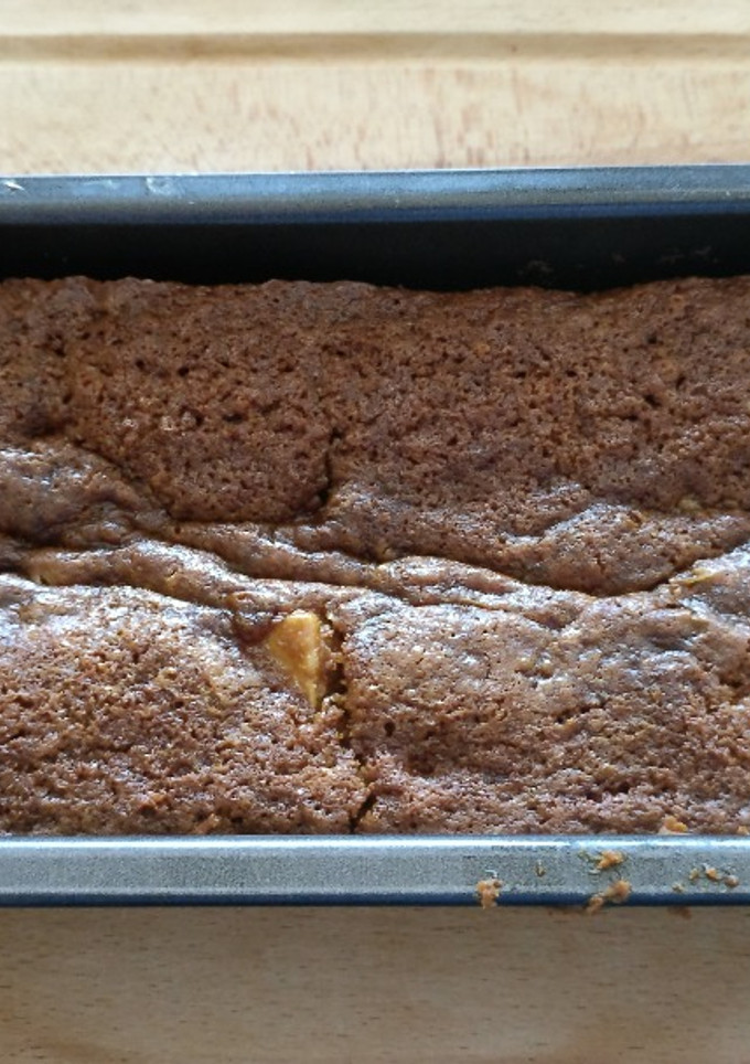 Una foto de Cake de manzanas y galletas