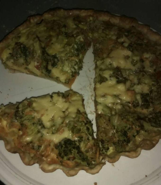 Una foto de Tarta de brócoli y zanahoria gratinada