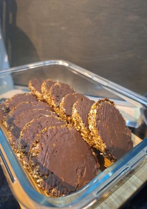Une photo de Barre énergétique datte chocolat