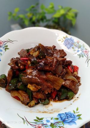 Foto resep Beef with Bamboe Black Pepper Sauce (Sapi Lada Hitam)