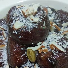 A picture of Gulab Jaman.