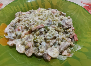 Foto principal de Espárragos trigueros revueltos con verduras y nata