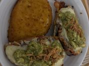Une photo de avocat mozzarella