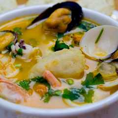 A picture of Sopa de mariscos.