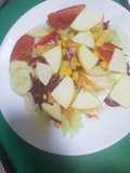 Ensalada con manzana y naranja