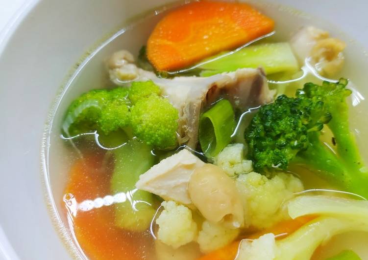 💚 Sup Ayam Brokoli~