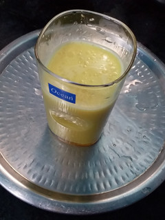 Golden Milk/கோல்டன் மில்க் செய்முறை முக்கிய புகைப்படம்