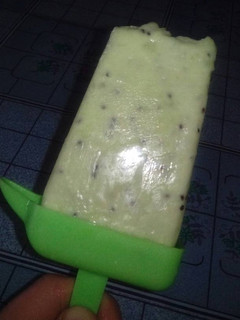Una foto de Paleta de helado de kiwi