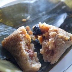 A picture of Zong zi.