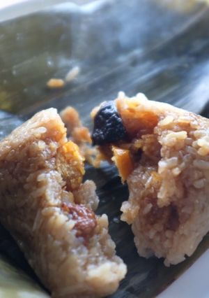 A picture of Zong zi.