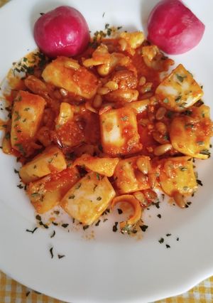Una foto de Sepia o choco con piñones y sobrasada a tu gusto
