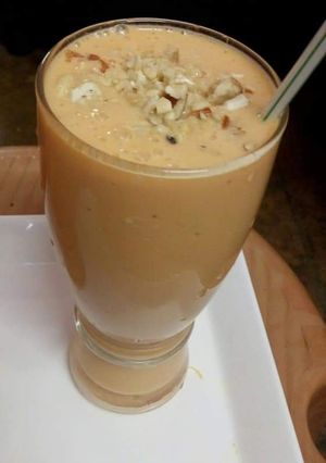 A picture of Mixed fruit yoghurt smoothie.