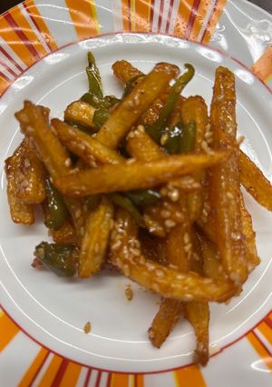 A picture of Crispy honey chilli potato.