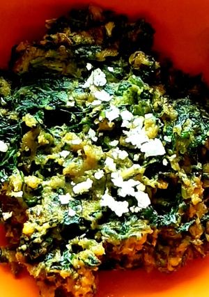 मुळ्याच्या पानांचा झुणका (zhunka recipe in marathi) रेसिपी चे मुख्य फोटो 