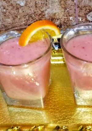 صورة لوصفة عصير فراولة🍓 و برتقال🍊 و موز 🍌