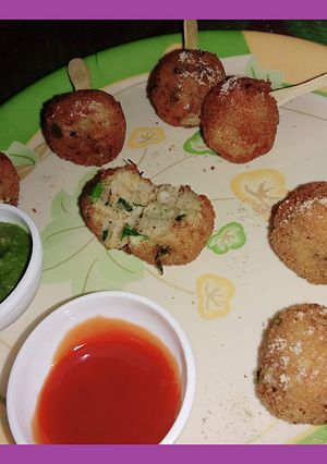 A picture of Potato Lolipops.
