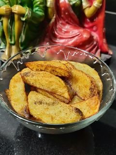 A picture of Potato Wedges.
