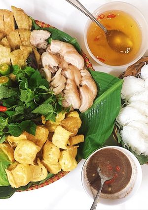 Hình của món Bún đậu mẹt.