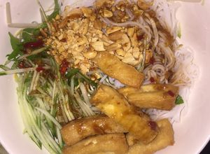 Hình của món Bún Nước Tương Tỏi Ớt.