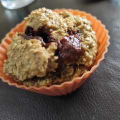 Una foto de Cupcake de avena con huevito de chocolate ❤️