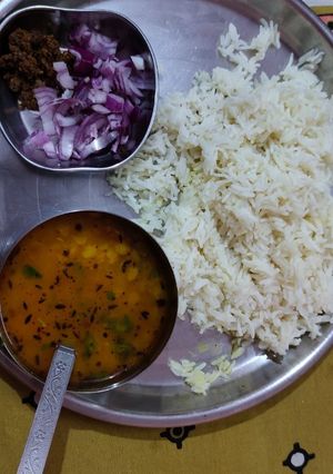 दाल चावल (dal chawal recipe in Hindi) रेसिपी मुख्य फोटो