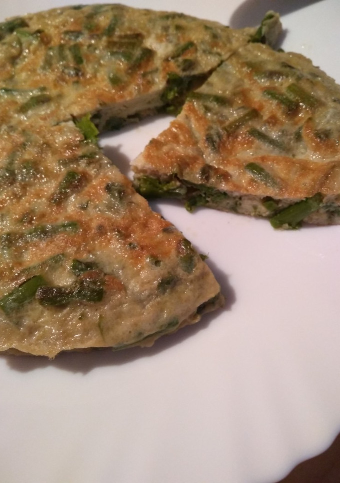 Una foto de Tortilla de espárragos