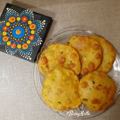 A picture of Masala Aloo Puris.