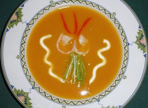 Una foto de CREMA DE ZAPALLO CON CAMARONES. JON STYLE