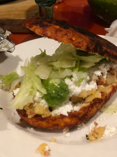 Una foto de Pambazos de papas con chorizo