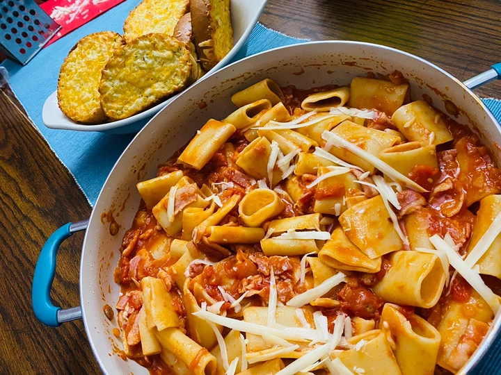 Recipe Paccheri all&amp;#39;Amatriciana: Pasta with Bacon and Onion Sauce which Delicious