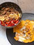Desayuno de finde: “huevos estrellados” con bowl de fruta