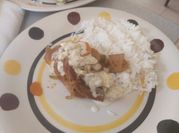 Una foto de arroz blanco con setas