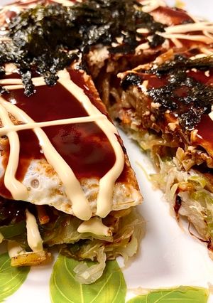 A picture of Japanese Hiroshima Okonomiyaki Pancake.