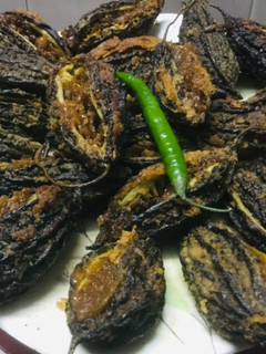 A picture of Bharwan Karela.
