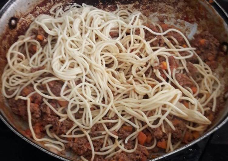 Spaguetti a la Boloñesa