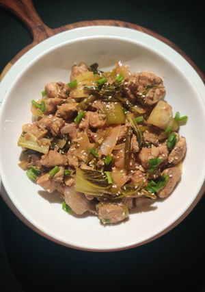 A picture of STIR FRY BOK CHOY CHICKEN...