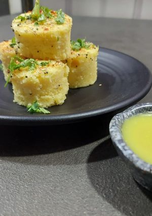 નાયલોન ખમણ (Nylon Khaman Recipe In Gujarati) રેસીપી મુખ્ય ફોટો