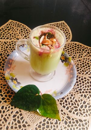 A picture of Paan dates milkshake / paan shots/ Betel leaves drink 🍷🍻.