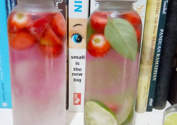 Infused water strawberry