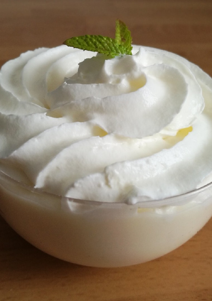 Una foto de Mousse de limón 🍋 (3 ingredientes)