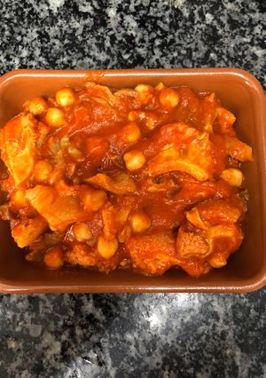Foto principal de 76. Callos con setas y garbanzos (principal carne)