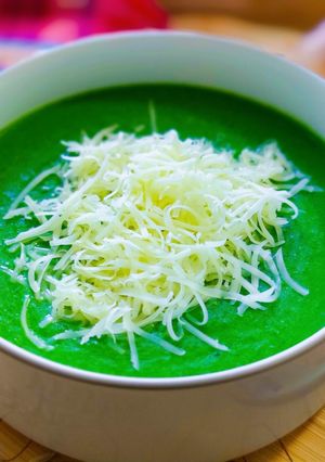 🥦 Brokkolis - spenótos főzelék reszelt sajttal 💚 recept fotója
