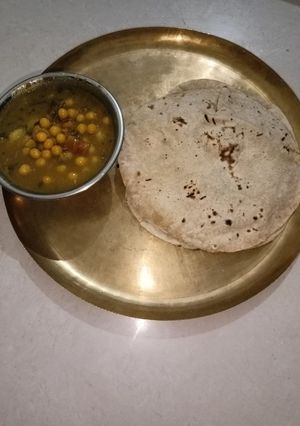 ময়দার রুটি (moidar roti recipe in Bengali) রেসিপির প্রধান ছবি