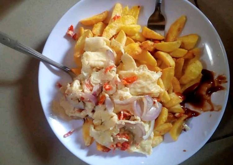 Simple Way to Make Favorite Chips and egg