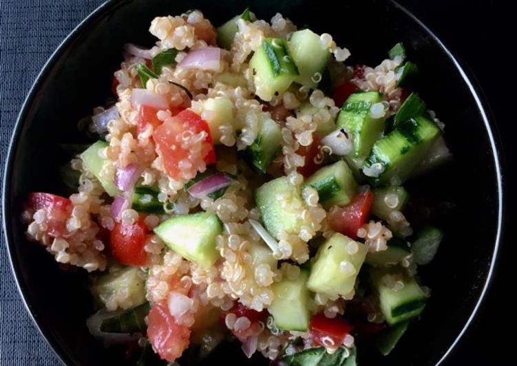 Steps to Make Favorite Quinoa Salad