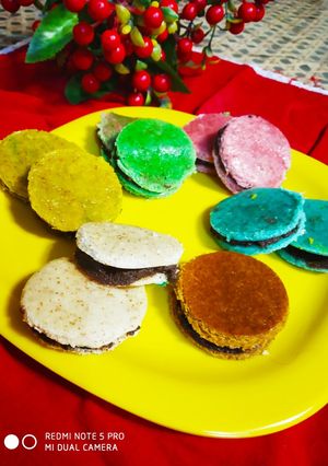 A picture of Colorful French Macarons.